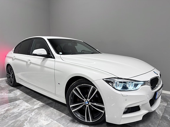 BMW 330e
