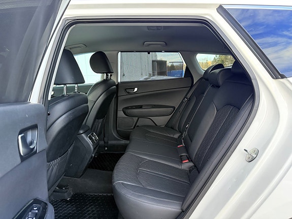 Kia Optima 12 of 21