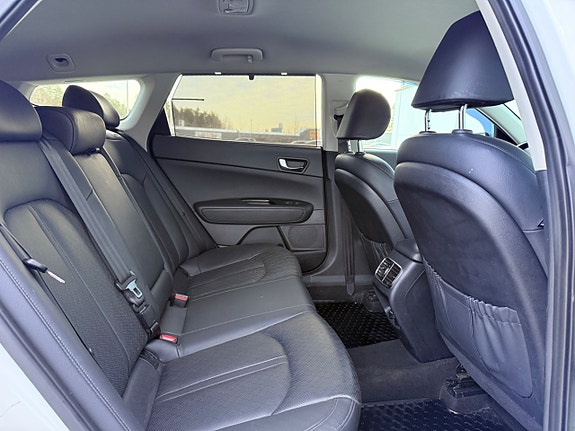 Kia Optima 13 of 21