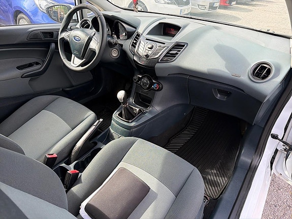 Ford Fiesta 12 of 20