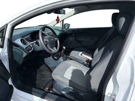 Ford Fiesta 13 of 20