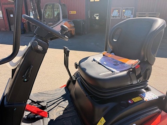 TCL101 Motviktstruck 3hjulig 3 of 5