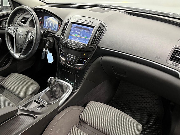 Opel Insignia 10 of 25