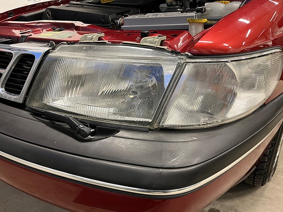 Saab 900 2 of 5