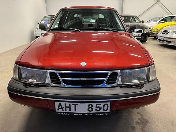 Saab 900 3 of 5