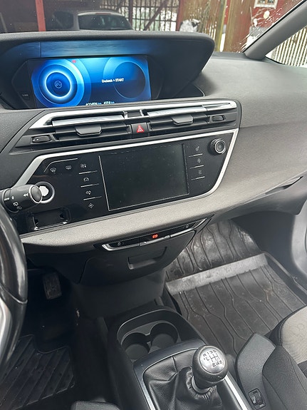 Citroen Grand C4 Picasso 2 of 5