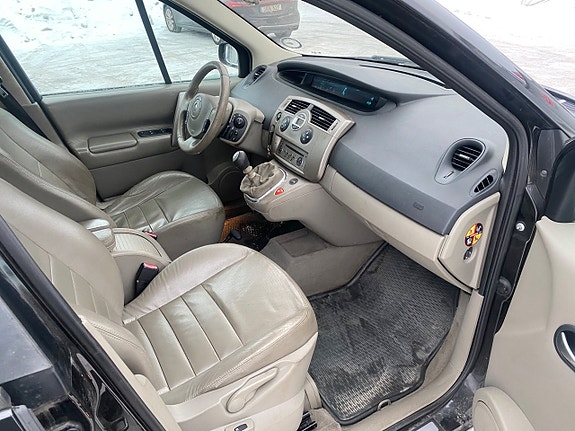 Renault Grand Scenic II 10 of 12