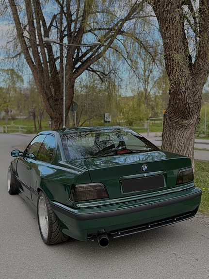 BMW M3 2 of 5