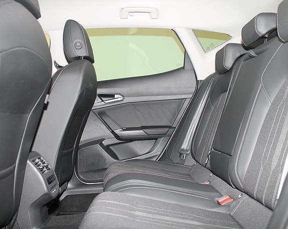 Cupra Formentor e-HYBRID 4 of 5