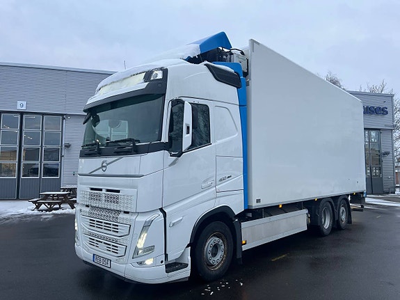 Volvo FH 460 I-Shift 6x2 LNG Kylbil dubbla lastplan Skåpbil