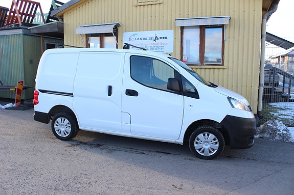Nissan NV200 5 of 5