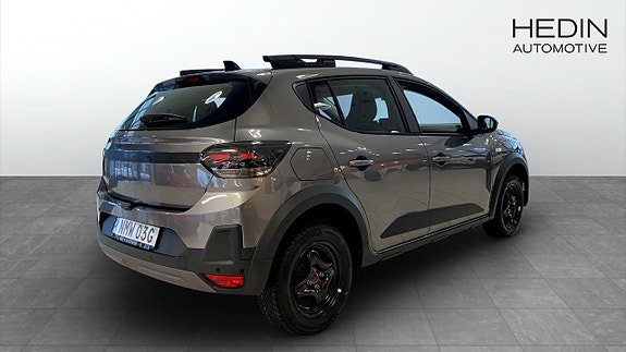 Dacia Sandero Stepway 2 of 5