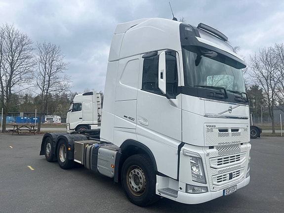Volvo FH 460 I-Shift 6x2 LNG 2 of 4
