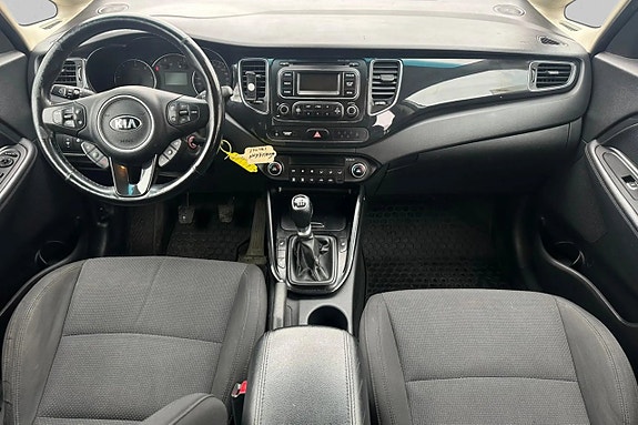 Kia Carens 5 of 5