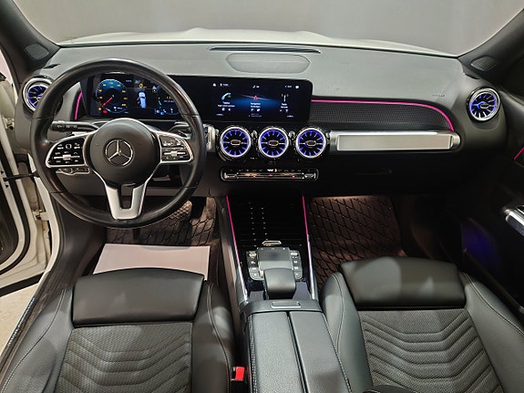 Mercedes-Benz GLB200 d 9 of 24
