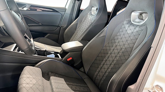 Volkswagen Tiguan 8 of 21