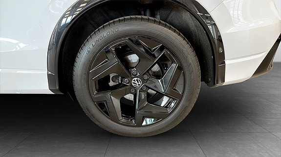 Volkswagen Tiguan 21 of 21