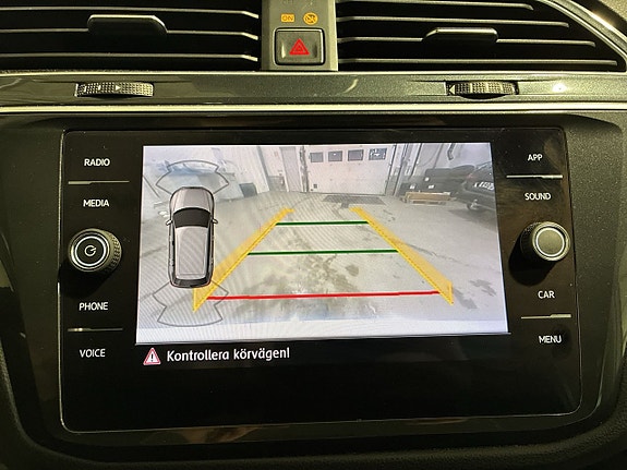 Volkswagen Tiguan 19 of 22