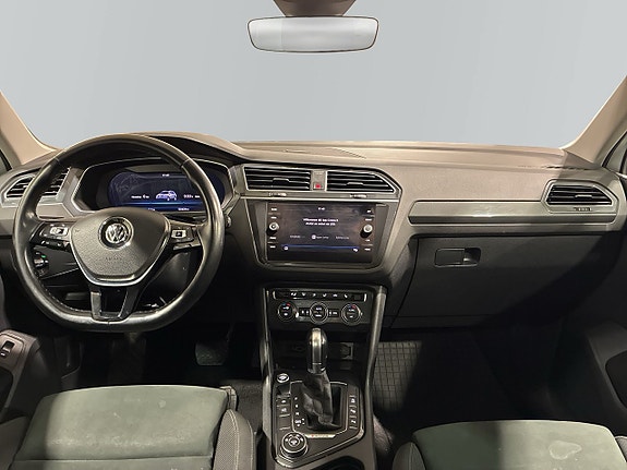 Volkswagen Tiguan 8 of 22