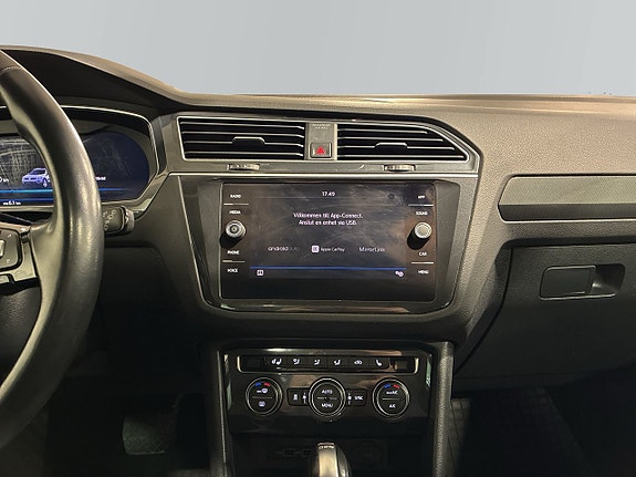 Volkswagen Tiguan 10 of 22