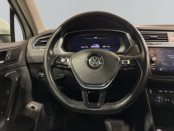 Volkswagen Tiguan 15 of 22
