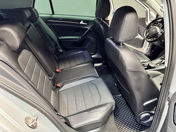 Volkswagen Golf I 9 of 10