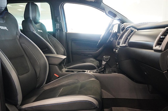 Ford Ranger Raptor 16 of 21