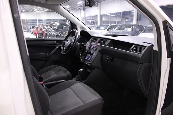 Volkswagen Caddy 10 of 17