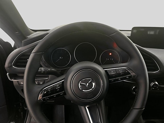 Mazda 3 4 of 5