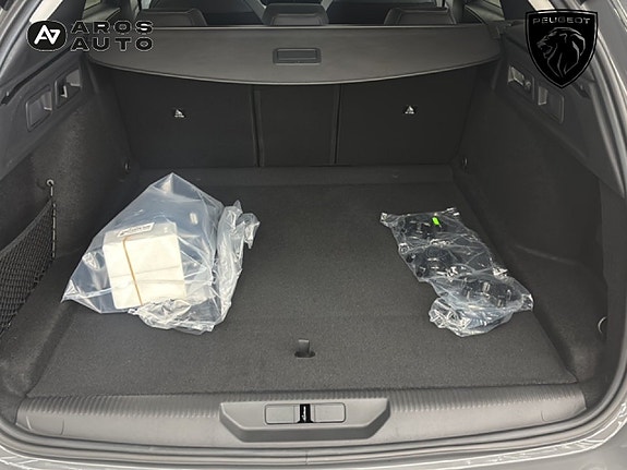 Peugeot 308 SW 14 of 14