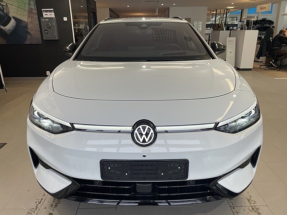Volkswagen ID.7 3 of 5