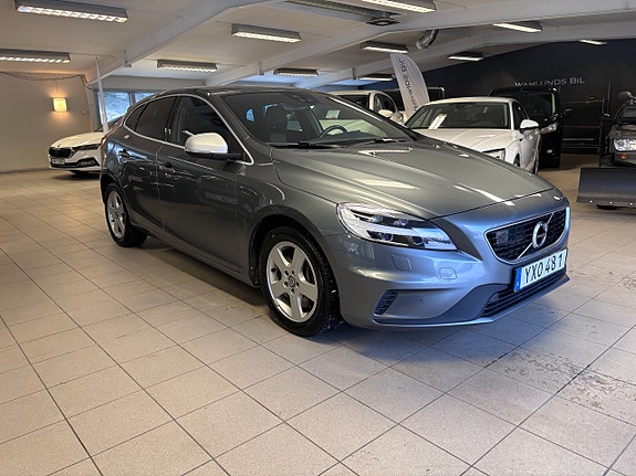 Volvo V40 4 of 5