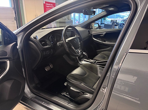 Volvo V40 11 of 11