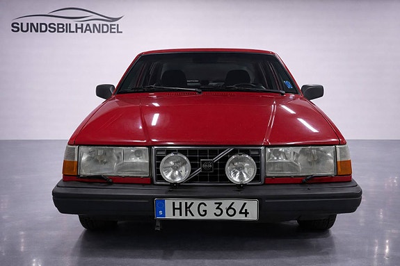 Volvo 940 2 of 8