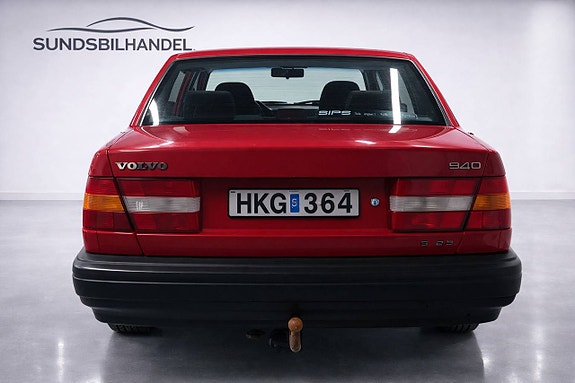 Volvo 940 3 of 8