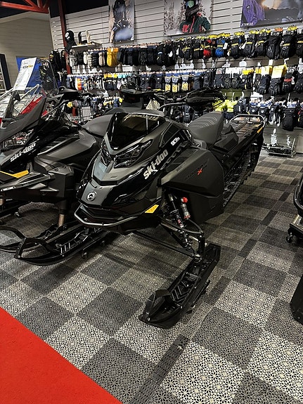 Ski-Doo Backcountry X-RS 850 E-TEC 154" Momsad