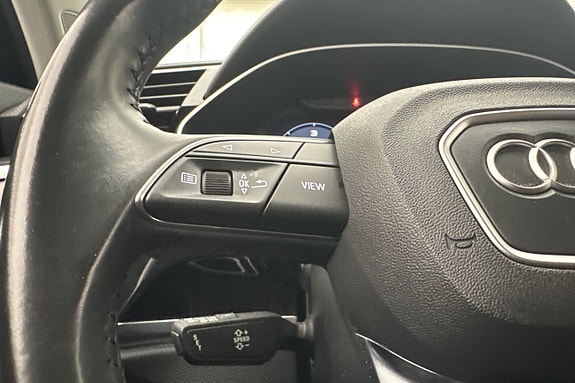 Audi Q3 16 of 28