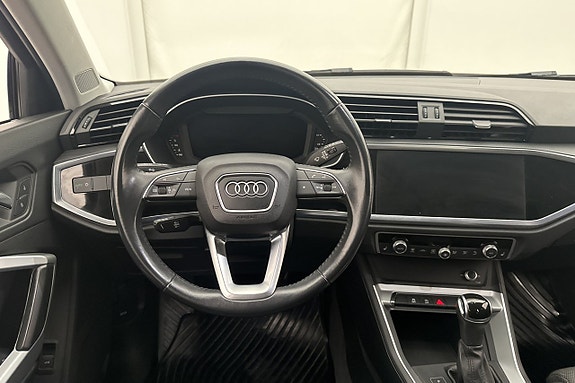 Audi Q3 11 of 28
