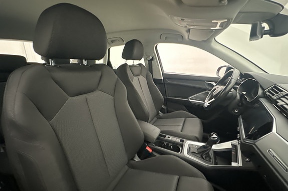Audi Q3 13 of 28