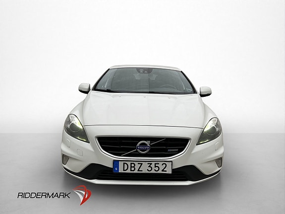 Volvo V40 2 of 5