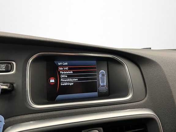Volvo V40 21 of 30
