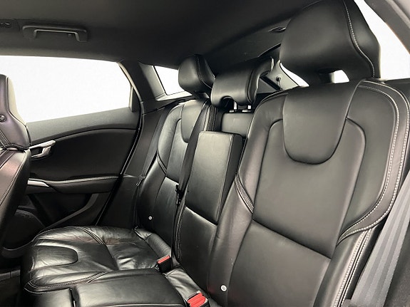 Volvo V40 27 of 30
