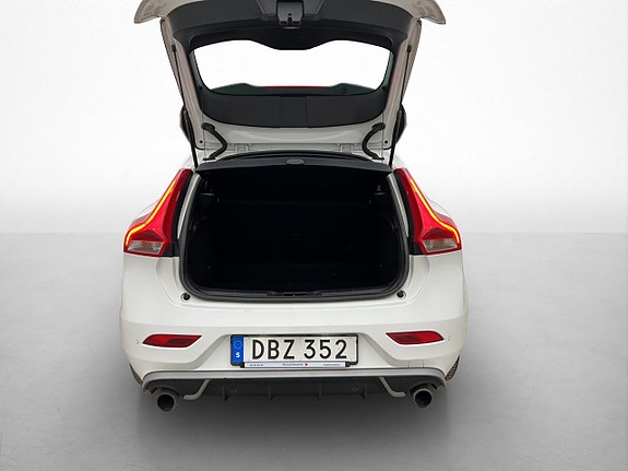 Volvo V40 28 of 30
