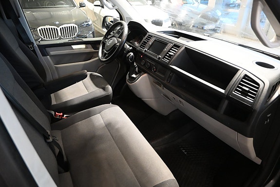 Volkswagen Transporter 9 of 19