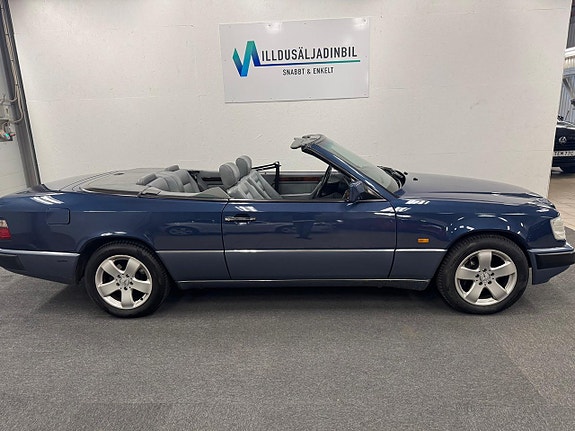 Mercedes-Benz 300 CE-24