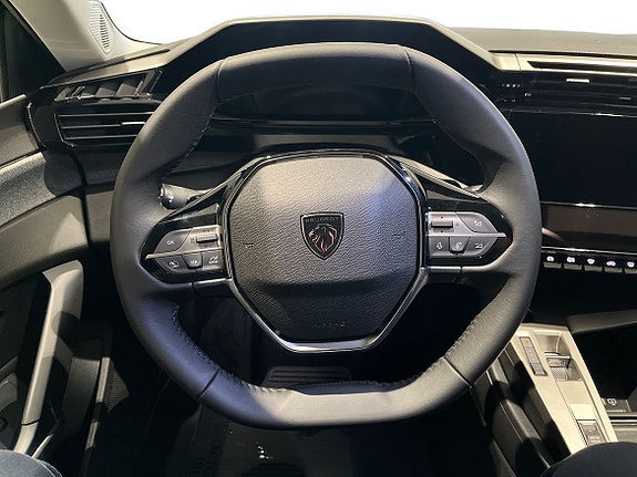 Peugeot 308 SW 10 of 14