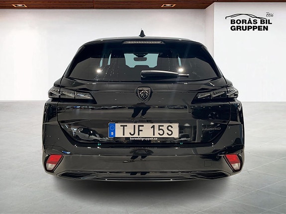 Peugeot 308 SW 7 of 14