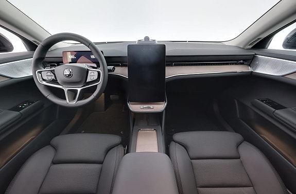 Volvo ES90 7 of 16