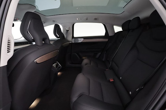 Volvo ES90 12 of 16