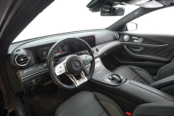 Mercedes-Benz E63 11 of 30